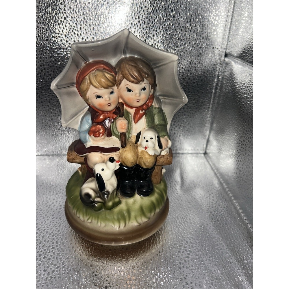 Vintage 50's Japan Wood Bottom Rotating Music Box 2 Hummel‎ Style Figures Works